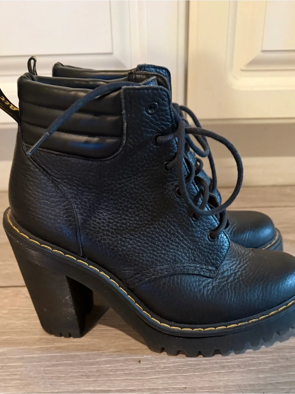 NWOT Dr. Martens Persephone Black Leather Platform Lace-Up Heeled Boots.  Size 7